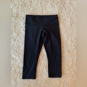 Lululemon black crop leggings (size 6)